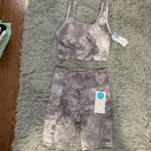 Brand New w/ Tags, Never Worn Marika TD Marble Shade Activewear Set. Size: Small